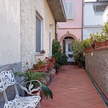 Lovely House Near The Beach Torre del Lago Puccini Luaran gambar